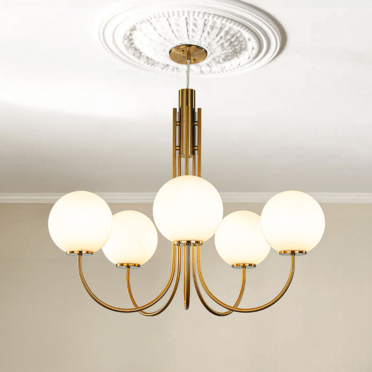 5-Light 32'' Wide Mid-Century Modern Glass Globe Bubble Chandelier Vintage Sputnik Aged Brass Opal Glass Pendant Light For Living Room And Kitchen