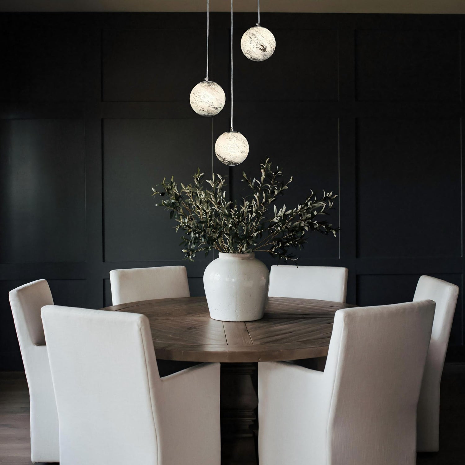 Artistic Texture & Warm Ambiance